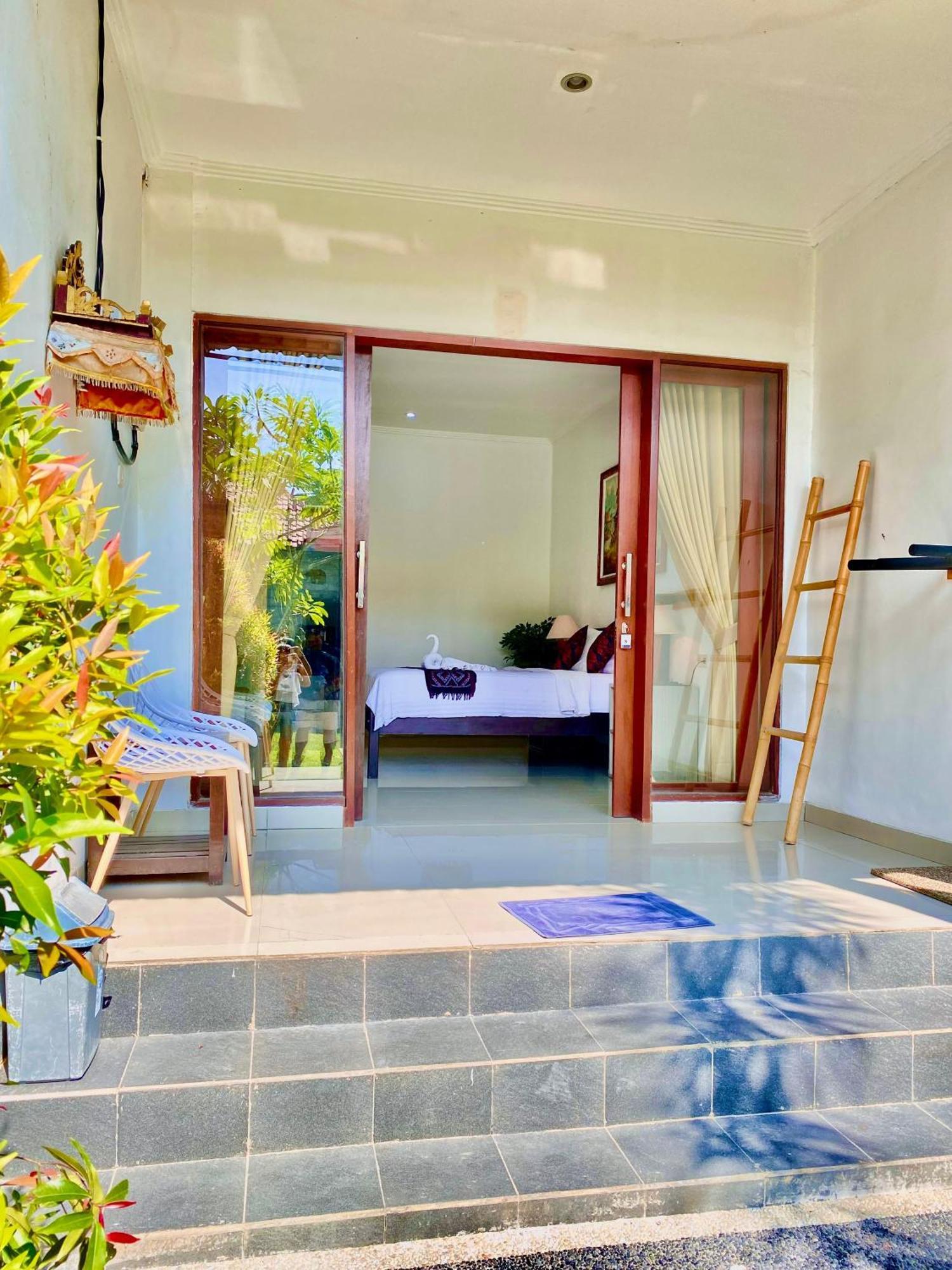 Padang-Padang Sari Homestay ウルワツ エクステリア 写真
